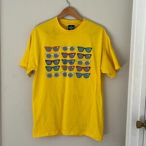 Indie Brand Diamond Spoon Streetwear Sunnies T-Shirt Size Large Yellow